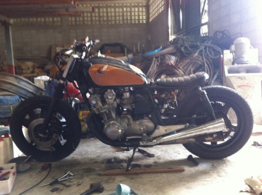 กรุณากขอให้ทราบ โดยทั่วกัน คันนี้ ผมขายไปเมื่อวานนี้  แล้วไอตาคนนี้มาดิส เครดิตผม  ถ้าคูณไม่รู้อะไร คุณจะมาพูดแบบนี้ไม่ได้นะคับ  ที่ผมไม่รับโทสัพ คือผมทำงาน อยู่  ถ้าผมเจอคนแบบคุณ ผมคงไม่ขายให้หลอกคับ  ให้รู้เอาไว้ด้วยนะผมขาย รถมาหลายคันแล้วประวัติไม่มีเส