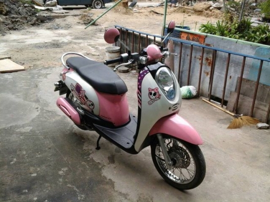 ขาย Honda Scoopy i ชมพู-ขาวปลายปี2555 ราคา 21,000บาท ถูกมากอย่าคิดนาน