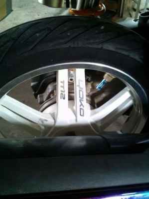 Fino ปี52 เหลืองขาว