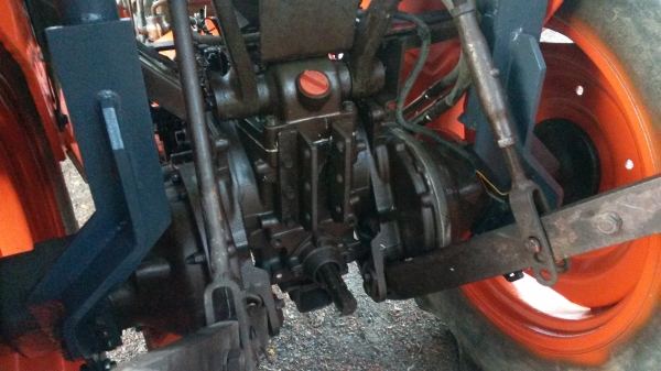 รถสวยพร้อมลุยมาแล้ว  L4508Di รุ่นประหยัดนำ้มัน จัดให้กับชุดใบดันหน้าและผานพรวนให้กันไปเลยครับ