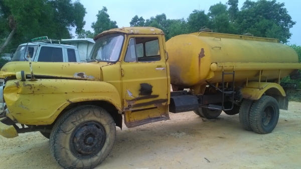 6ล้อหน้ายาวISUZU...120แรง รถบรรทุกน้ำมันดีเซล..คัสซีสวย เครื่องสวยมาก...