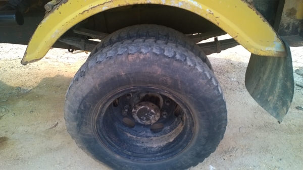 6ล้อหน้ายาวISUZU...120แรง รถบรรทุกน้ำมันดีเซล..คัสซีสวย เครื่องสวยมาก...