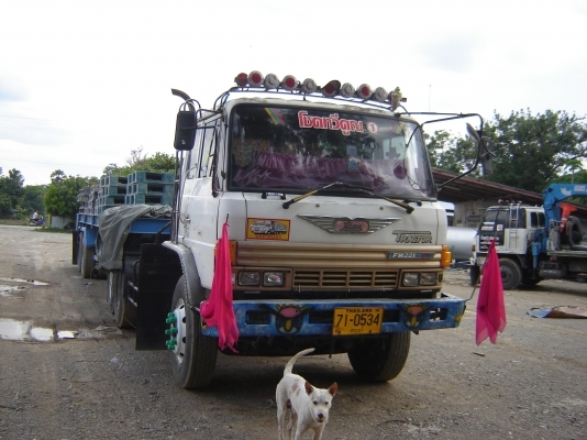 ขายHeno หัวลาก พื้นเรียบ 10 เมตร ต่อรองได้เลย เครื่อง EM  100 ขาย 850000 บาท โทร 0892406621