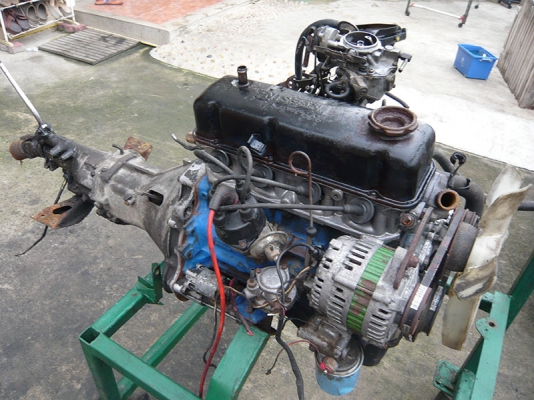 ขายเครื่องยนต์เบนซินขับหลังพร้อมเกียร์นิสสัน A15 6850 บาท