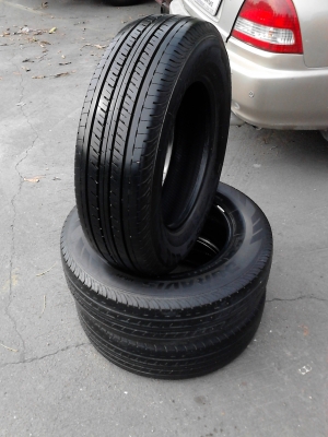 215/70R16 BRIDGESTONE DURAVIS R611 สวย ดอกยางคม ดอกลึก  มี 3 เส้น TEL.081-427-3941