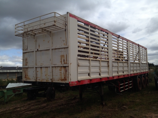 ขายหางเทรลเลอร์คอกสูง ยาว 12 เมตร ตามสภาพครับ ราคาไม่แพงสภาพปกติครับ คุ้มๆๆๆๆ