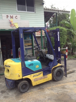 +++ ขายโฟล์คลิฟท์  KOMATSU  FG15-16 (รถนอกนำเข้า  3,500 ชม.)  ขนาด 1.5  ตัน  เครื่องยนต์เบนซิน  เสา 3 เมตร  เกียร์ธรรมดา  งา 1,070  มม.  ยางลม  *** สนใจรายละเอียด  ราคา  คุยได้ครับ โทร. 081-659-7598 ***