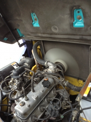 +++ ขายโฟล์คลิฟท์  KOMATSU  FG15-16 (รถนอกนำเข้า  3,500 ชม.)  ขนาด 1.5  ตัน  เครื่องยนต์เบนซิน  เสา 3 เมตร  เกียร์ธรรมดา  งา 1,070  มม.  ยางลม  *** สนใจรายละเอียด  ราคา  คุยได้ครับ โทร. 081-659-7598 ***