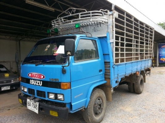 ขายISUZU NKR 100แรง เครื่องดี แคชซีสวย ยาว4.30เมตร กระบะดี ภายในสวย เอกสารพร้อมโอน