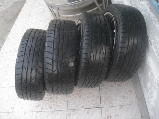 ขายล้อแม็กมือสอง Akina 17"x7" et42 4รู100/114.3 สีดำหน้าเงา ยางปี11,13 สนใจติดต่อเล็กคลองสามครับ 081-3747940