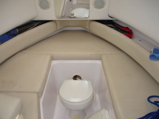 ขายเรือตกปลา Pro-Line 27 Express Walkaround ขายเรือตกปลา Pro-Line 27 Express Walkaround