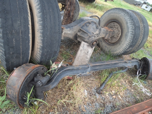 ขาย65000บาทชุดเพลาล้อFหน้าFหลังเป็นของรถอีซูซุ สภาพดีคับ