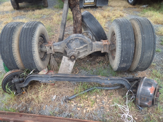 ขาย65000บาทชุดเพลาล้อFหน้าFหลังเป็นของรถอีซูซุ สภาพดีคับ