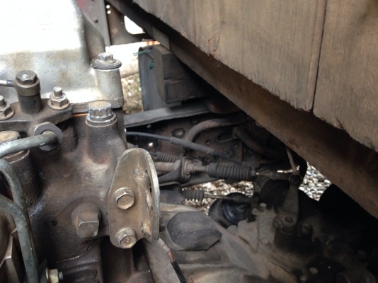 ขายรถบรรทุก 6 ล้อ Toyota bu เครื่องดี ครัชสวย ใช้งานได้เลย ไม่ต้องซ่อม