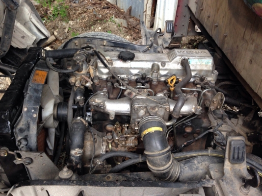 ขายรถบรรทุก 6 ล้อ Toyota bu เครื่องดี ครัชสวย ใช้งานได้เลย ไม่ต้องซ่อม