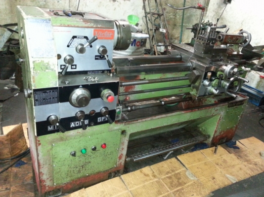 ขายเครื่องกลึง 6 ฟุต VICTOR