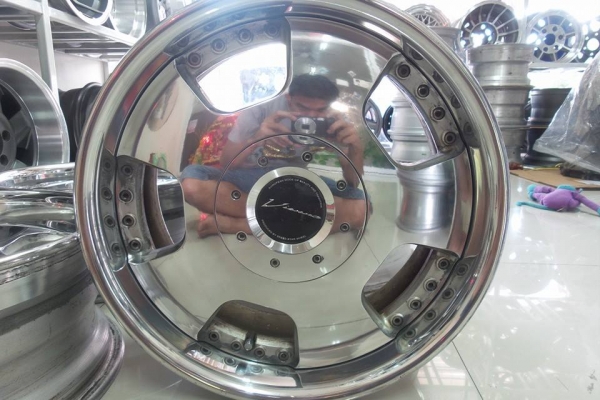Vienna 17x7.5 ET25 PCD6/139.7 Made in Japan ล้อแท้ 3 ชิ้น 15500 บาท Vienna 17x7.5 ET25 PCD6/139.7 Made in Japan ล้อแท้ 3 ชิ้น 15500 บาท