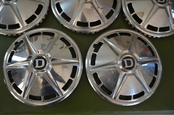 ขายฝาครอบล้อ 2 ชุด 10 ฝา