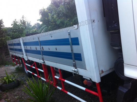 HINO 6 ล้อ ยูโร 3 175 แรงม้า