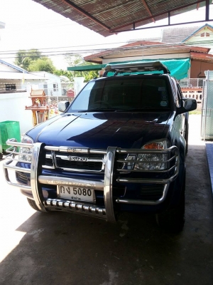 ขายรถ อิซูซุ  4 ประตู  ปี46 4wd   เครื่อง 3000