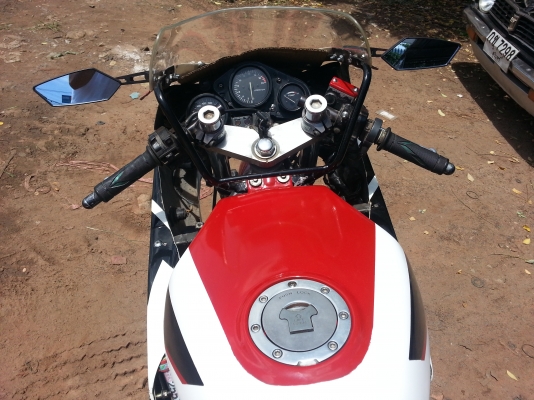 ลดแล้วสุดๆ4 สูบ  c b r ปี 89  250  4 สูบนะ ถูกมากจัดไห้เลยคับ