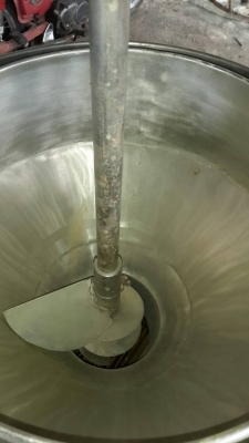 เครื่องทำลูกชิ้นชุดใหญ่สแตนเลสเครื่องใหญ่ครับสแตนเลสทั้งหมดครับพร้อมใช้ครับ มี 2  เครื่องสนใจสอบถามได้ครับ