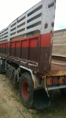 ลูกพ่วงไม่ดั้ม 4ชิ้นข้างทำใหม่ สีเก่า ๆ แจ้งจอด 2 ปี พอใช้ได้ต่ออู่ มนัส นิคม ยังไม่ผุสภาพใช้งาน 60 \%