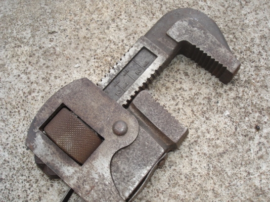 จับแป๊ป ขาเดี่ยว made in Germany