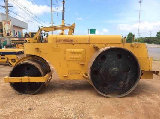 ขายรถบด หน้าเหล็ก หลังเหล็ก KOMATSU (WATANABE) WN10 (รถบด 10 ตัน) สภาพใช้งานได้ปกติดี มีVDOการทำงานครับ ขายรถบด หน้าเหล็ก หลังเหล็ก KOMATSU (WATANABE) WN10 (รถบด 10 ตัน) สภาพใช้งานได้ปกติดี มีVDOการทำงานครับ