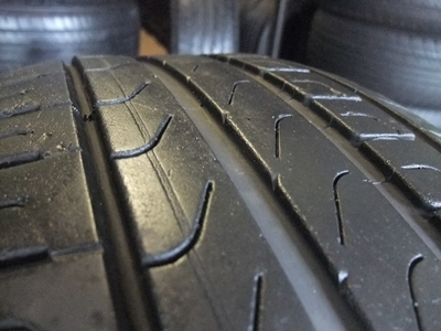 ยาง Pirelli 225/45/18 ปี 12 ยาง Pirelli 225/45/18 ปี 12