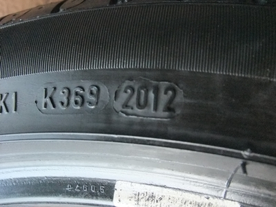 ยาง Pirelli 225/45/18 ปี 12 ยาง Pirelli 225/45/18 ปี 12