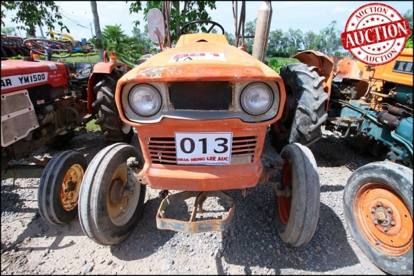 AUC 4 Code 013  แทรกเตอร์  เก่านอก KUBOTA 2600  ราคา เริ่มต้นการประมูล 30,000 บาท