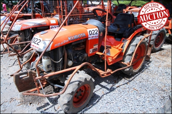 AUC 4 Code 022  แทรกเตอร์  เก่านอก KUBOTA B2420  ราคา เริ่มต้นการประมูล 140,000 บาท
