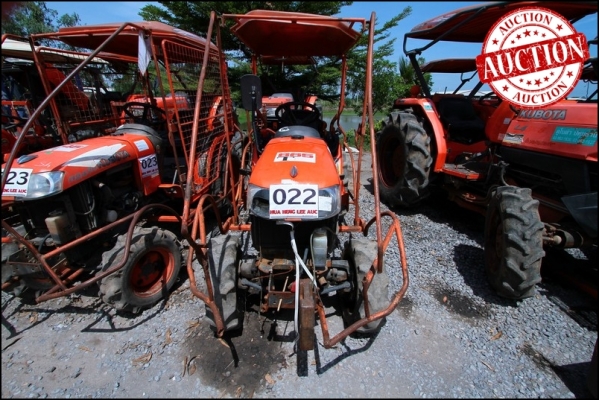 AUC 4 Code 022  แทรกเตอร์  เก่านอก KUBOTA B2420  ราคา เริ่มต้นการประมูล 140,000 บาท