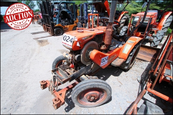 AUC 4 Code 024 แทรกเตอร์ เก่านอก KUBOTA KRT140PLUS ราคา เริ่มต้นการประมูล 50,000 บาท AUC 4 Code 024 แทรกเตอร์ เก่านอก KUBOTA KRT140PLUS ราคา เริ่มต้นการประมูล 50,000 บาท