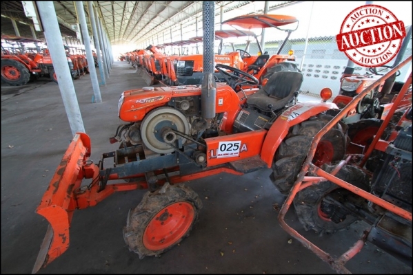 AUC 4 Code 025 แทรกเตอร์ เก่านอก KUBOTA KRT140SP ราคา เริ่มต้นการประมูล 60,000 บาท AUC 4 Code 025 แทรกเตอร์ เก่านอก KUBOTA KRT140SP ราคา เริ่มต้นการประมูล 60,000 บาท
