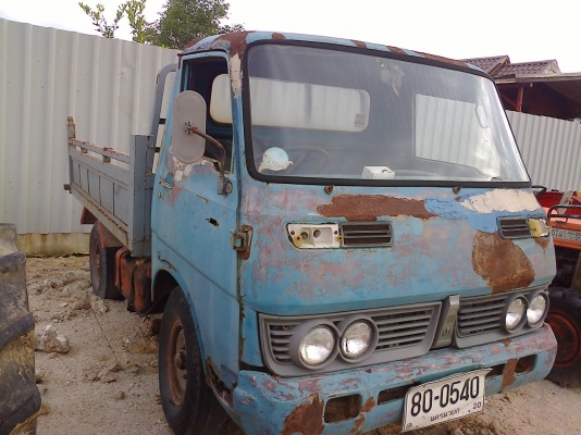 ขายรถบรรทุกดั้ม4ล้อใหญ่  สอบถามได้