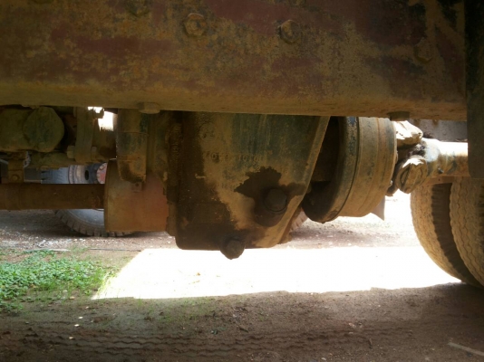 สิบล้อท้ายลาด HINO KT725 แบบสองเพลา เดิมใช้บรรทุก รถแบคโฮ HITACHI ZX200-1