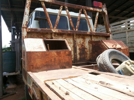 สิบล้อท้ายลาด HINO KT725 แบบสองเพลา เดิมใช้บรรทุก รถแบคโฮ HITACHI ZX200-1