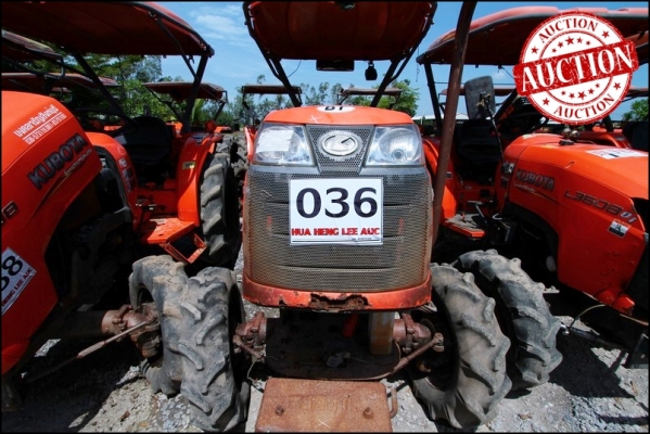 AUC 4 Code 036  แทรกเตอร์  KUBOTA L3608  ราคา เริ่มต้นการประมูล 200,000 บาท