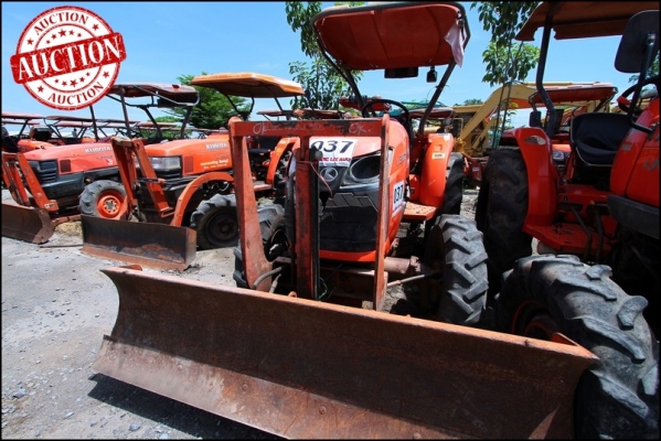 AUC 4 Code 037  แทรกเตอร์  KUBOTA L3608  ราคา เริ่มต้นการประมูล 200,000 บาท