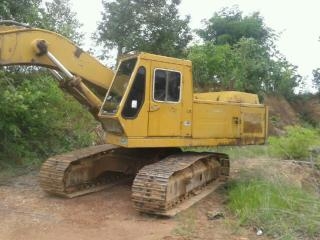 ขาย KOMATSU PC200-1สภาพสวยพร้อมใช้ ราคาต่อรองได้ ติดต่อได้ที่คุณ อ๊อฟ พิจิตร 086-737-9991