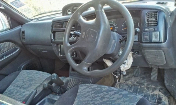 รถบ้านเจ้าของขายเองสตราดาโฟวิล สีทูโทน ราคาคุยกันได้ครับ