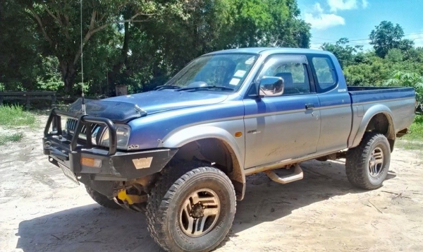 รถบ้านเจ้าของขายเองสตราดาโฟวิล สีทูโทน ราคาคุยกันได้ครับ
