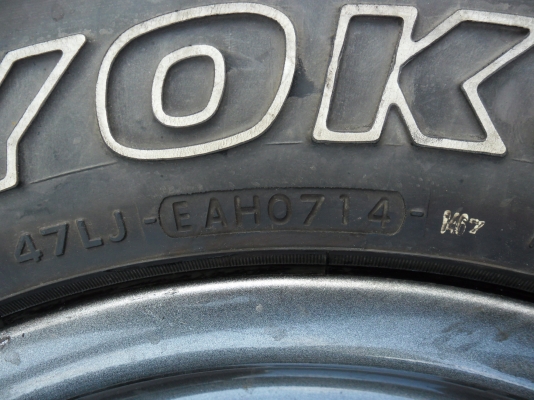 ขายmaxbredley 16x8 off-0 สีเทา+yokohama at 265/70/16 ปี 14 16500 บาท ขายmaxbredley 16x8 off-0 สีเทา+yokohama at 265/70/16 ปี 14 16500 บาท