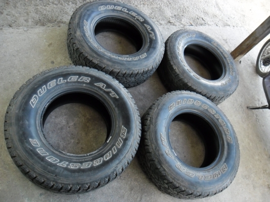 ขายmaxbredley 16x8 off-0 สีเทา+yokohama at 265/70/16 ปี 14 16500 บาท ขายmaxbredley 16x8 off-0 สีเทา+yokohama at 265/70/16 ปี 14 16500 บาท