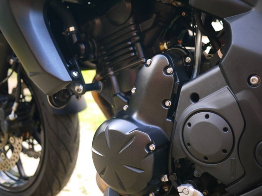 ขาย ER6N พร้อมทะเบียนแท้ไม่ขาดต่อ เอกสารคู่มือทุกอย่างครบ โฉมใหม่ล่าสุด ปี 2014 สภาพใหม่กริ๊ป