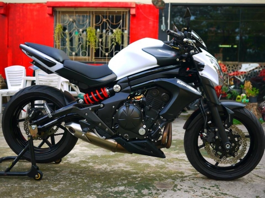 ขาย ER6N พร้อมทะเบียนแท้ไม่ขาดต่อ เอกสารคู่มือทุกอย่างครบ โฉมใหม่ล่าสุด ปี 2014 สภาพใหม่กริ๊ป