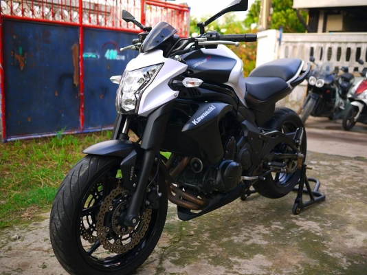 ขาย ER6N พร้อมทะเบียนแท้ไม่ขาดต่อ เอกสารคู่มือทุกอย่างครบ โฉมใหม่ล่าสุด ปี 2014 สภาพใหม่กริ๊ป