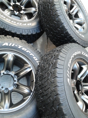 ล้อ เล็บเหยี่ยว อีซูสุ  แท้ๆ + ยาง BF All 245/70/16 ปี09